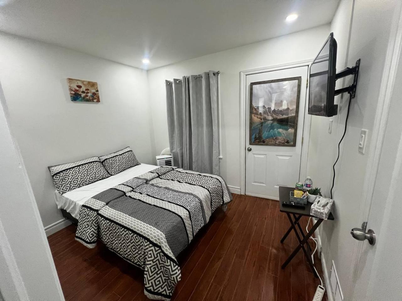 #1 Convvy-Nient Residence! Τορόντο Εξωτερικό φωτογραφία